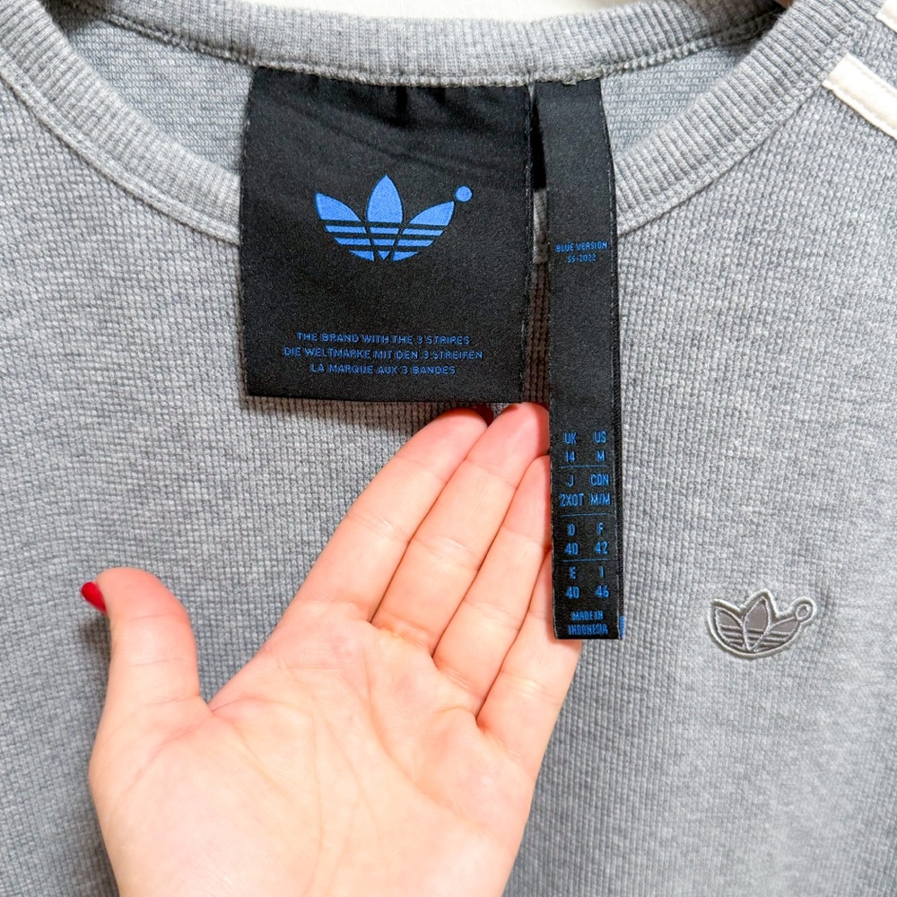 Adidas originals blue version waffle knit crop top dolphin hem shorts set gray M - Picture 7 of 16